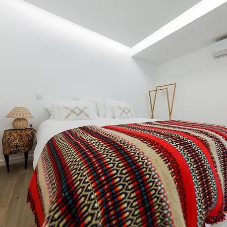Estudio Candida, One Place … Apartman Nazaré